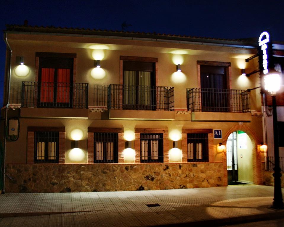 Apartamentos Turisticos Mirayuste Guadalupe  Exteriér fotografie