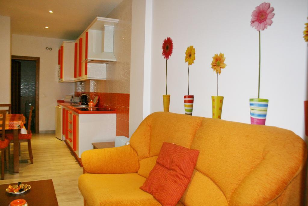 Apartamentos Turisticos Mirayuste Guadalupe  Pokoj fotografie