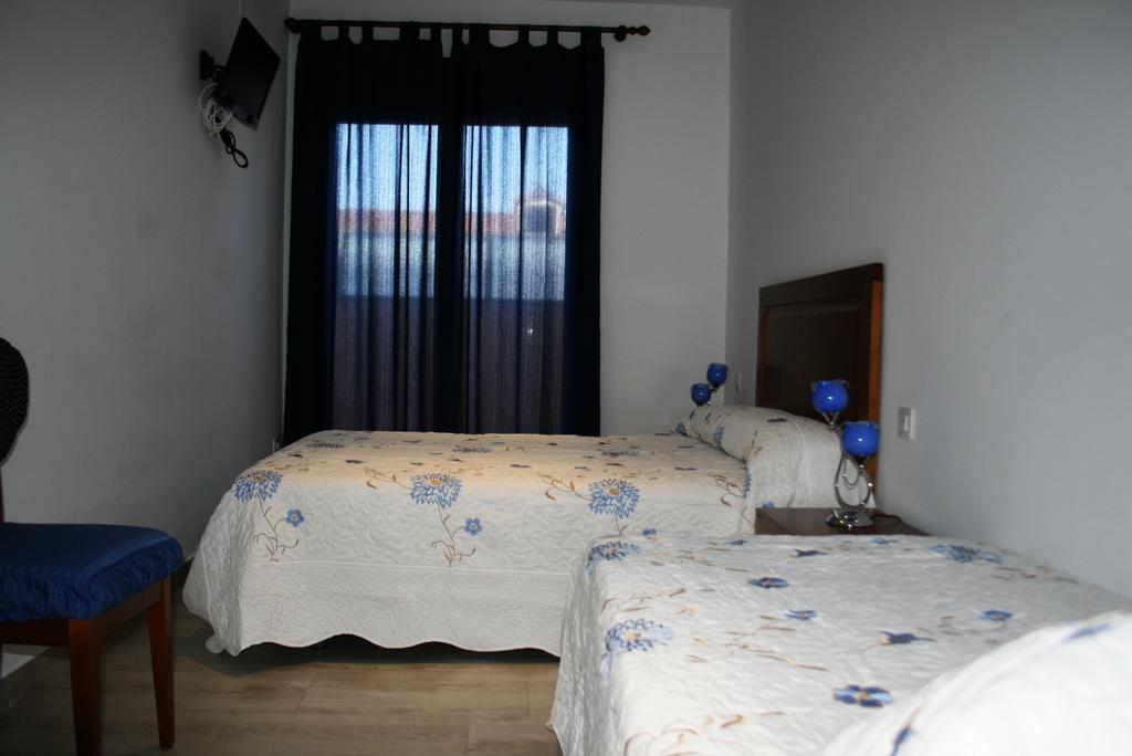 Apartamentos Turisticos Mirayuste Guadalupe  Pokoj fotografie